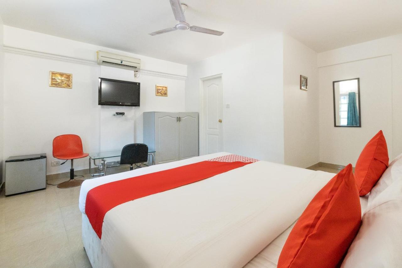 Oyo Hotel Fiesta Grand Bengaluru Zewnętrze zdjęcie